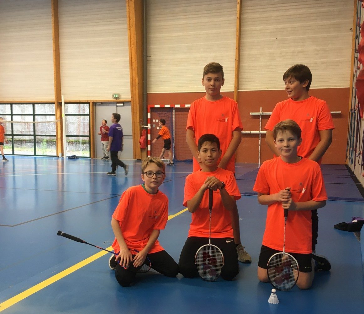 Compétition UGSEL : 1e participation du collège en badminton | Collège ...